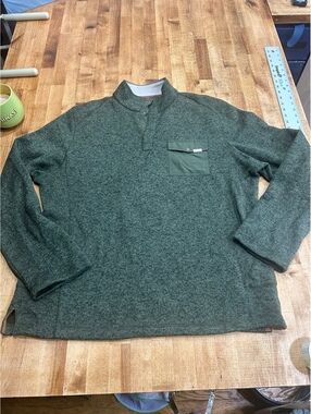 Woolrich Men's XL Green Polyester Pullover Fleece Sweatshirt with Chest Pocket